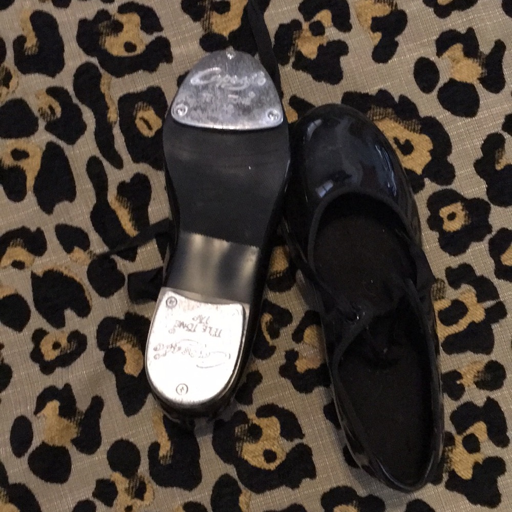 Capezio tap shoes size 9